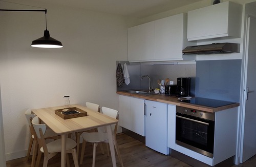 Concarneau Apartment | Apartment 100m from the beach and 400m from the Thalasso