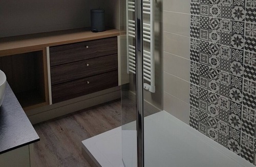 Brech Apartment | Apartment 20 minutes from the beaches