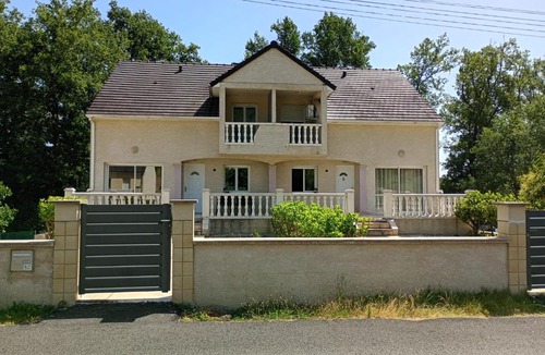 Varetz Apartment | Apartment 65 m2 SE Rez de Jardin 2 chambres