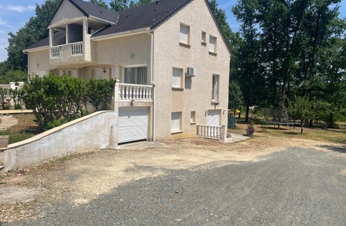 Varetz Apartment | Apartment 65 m2 SE Rez de Jardin 2 chambres