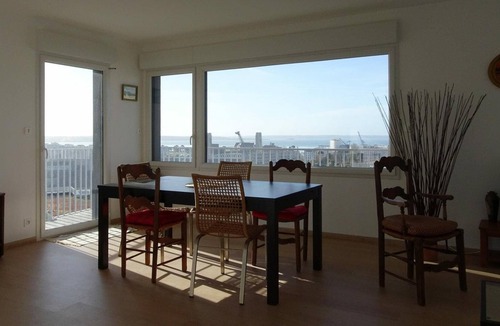 Downtown Apartment | Apartment 85m2 + balcony 12m2 / Sea view / 2 bedrooms / garage