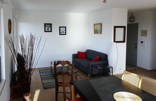 Downtown Apartment | Apartment 85m2 + balcony 12m2 / Sea view / 2 bedrooms / garage