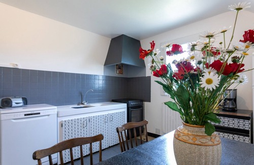 Pabu Apartment | Apartment 'Appartement Centre Bretagne' with Private Garden