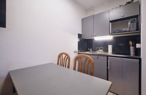 Allevard Apartment | Apartment 'Bulle Enchantée Lac Et Montagne' with Shared Pool, Balcony and Wi-Fi