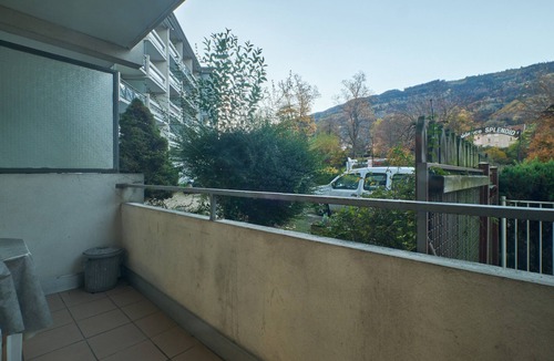 Allevard Apartment | Apartment 'Bulle Enchantée Lac Et Montagne' with Shared Pool, Balcony and Wi-Fi