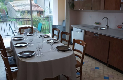 Chamole Apartment | Apartment 'Détente' with Balcony and Wi-Fi