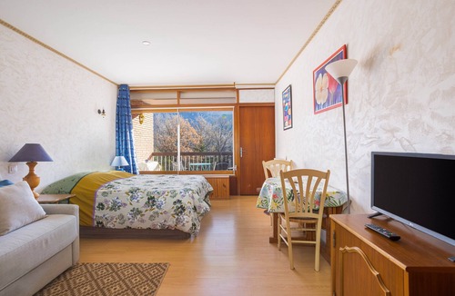 Vernet-les-Bains Apartment | Apartment 'F1 Massif Du Canigou' with Balcony and Mountain View