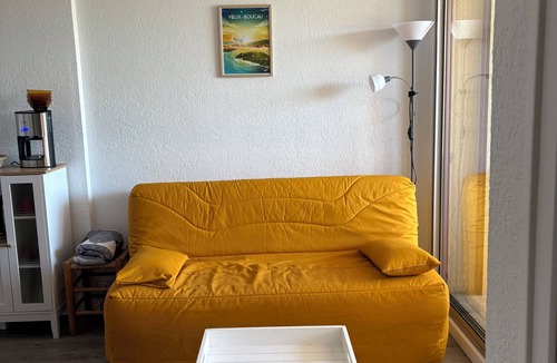Soustons Apartment | Apartment facing the marine lake a 1. 5 km from the ocean FR5KKC83