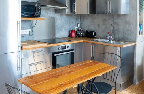 Centre Ancien Apartment | Apartment for 2, Place St. Sauveur