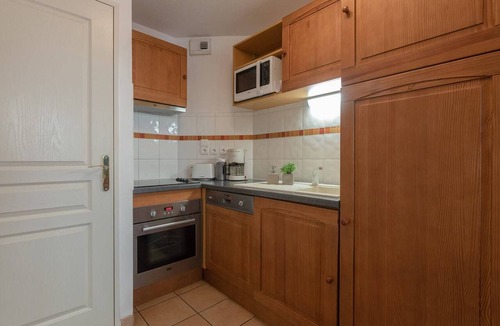 Vielle-Aure Apartment | Apartment for 4, terrace, near slopes - Vielle Aure