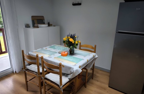 Saint-Pee-sur-Nivelle Apartment | Apartment 'Gîte Peyo Saint-Pée-sur-Nivelle' with Mountain View, Shared Garden and Wi-Fi
