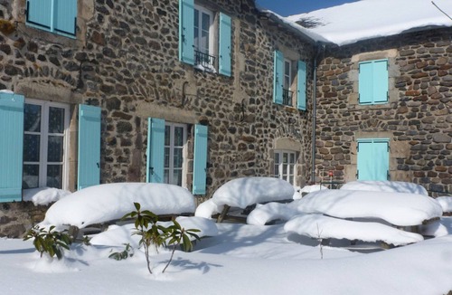 Moudeyres Apartment | Apartment 'Gite La Randonnée' with Private Pool, Private Terrace and Wi-Fi