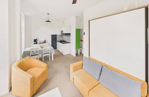 Baden Apartment | Apartment in a castle with pool – 4 guests