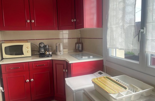 Bezons Apartment | Apartment in a house on the 1st floor 10 MN from La Défense (T2)