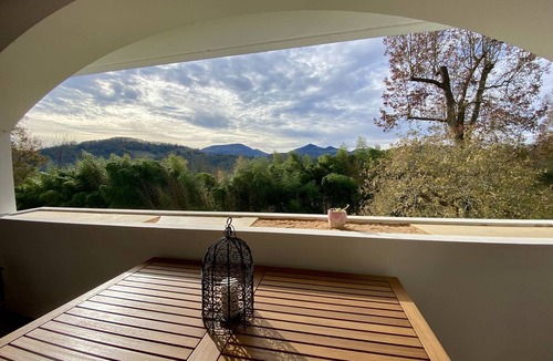 Cambo-les-Bains Apartment | Apartment in Cambo-les-Bains, terrace and 3 beds
