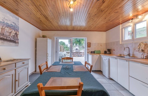 Murianette Apartment | Apartment 'in Chalet' with Mountain View, Private Terrace and Wi-Fi