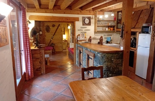 Chamrousse Apartment | Apartment in resort center chalet