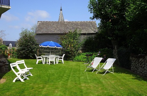 Matignon Apartment | Apartment in Saint Cast near 7 Beaches