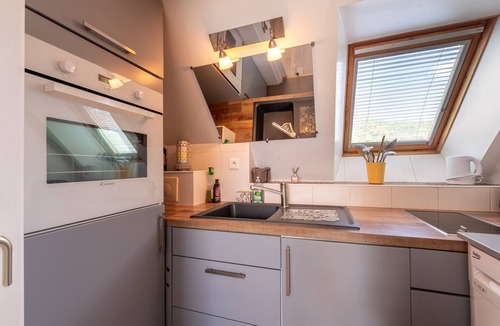 Erdeven Apartment | Apartment 'Ker Mané Iroise' with Shared Terrace, Garden and Wi-Fi