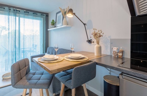 Erdeven Apartment | Apartment "Le Studio" with Private Garden & Wi-Fi