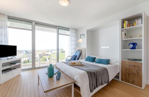 Quiberon Apartment | Apartment Les Trois Iles-10 by Interhome