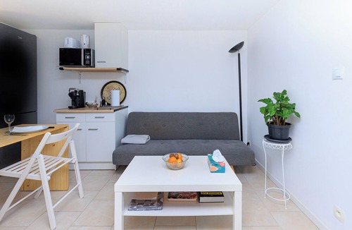 Soustons Apartment | Apartment 'Loc Ty Home' with Private Terrace, Private Garden and Wi-Fi