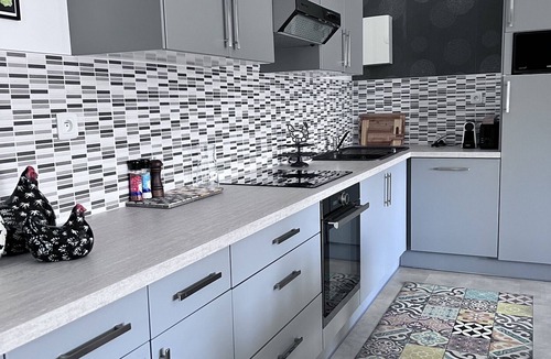 Caro Apartment | Apartment 'Maison Biscaya Apt 6pers Mont Jara' with Mountain View, Wi-Fi and Air Conditioning