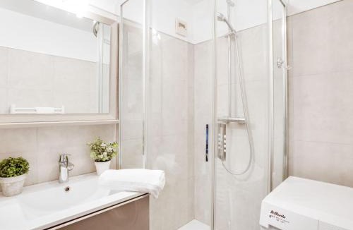 Carnac Apartment | Apartment Manoir du Men Gwen-1 by Interhome