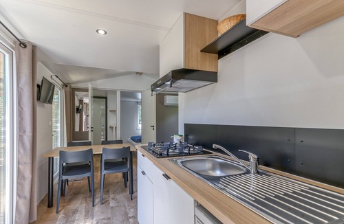 Vaulnaveys-le-Bas RV Rental | Apartment 'Nest 29 N°25' with Mountain View, Wi-Fi and Air Conditioning