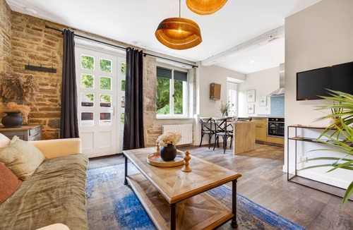 Vignoles Apartment | Apartment-Private Bathroom-Apartment-Terrace
