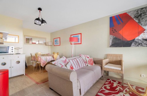 Saint-Briac-sur-Mer Apartment | Apartment "Sea View 100 m from the Beach" with Sea View and Wi-Fi