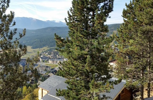Les Angles Apartment | Apartment SAPIN in chalet overlooking Lake Matemale