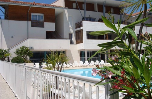 Moliets-et-Maa Apartment | apartment sleeps 6 2 steps from the ocean