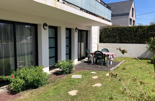 Larmor-Plage Apartment | Apartment T3 in Larmor beach 5 minutes walk from the beaches