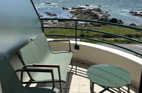 Le Croisic Apartment | Apartment T3 seafront 70 m2 4 persons