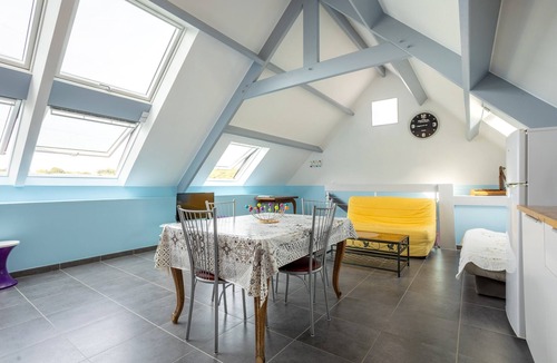 Bannalec Apartment | Apartment 'Ty Sterenn' with private garden, Wi-Fi and air conditioning