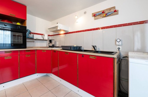 Sainte-Anne-d'Auray Apartment | Apartment 'Valou' with Private Terrace, Shared Garden and Wi-Fi
