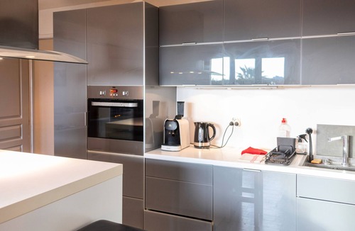 Les Hauts de Canet Apartment | Apartment with terrace and views of the Pyrenees