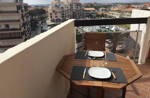 Le Port Apartment | Apartment with AC, pets welcome - 4 guests