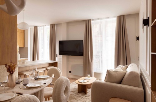 Croulebarbe Apartment | Apartment With 2 Rooms for 6 People