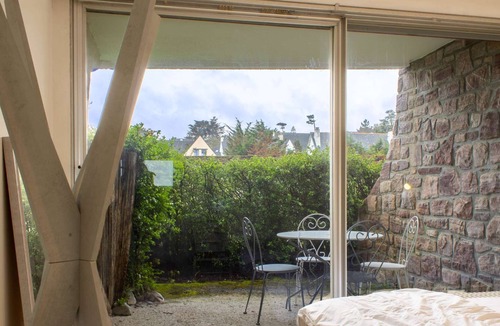 Erquy Apartment | Apartment with direct beach access in Erquy | 4 guests | Ref 400