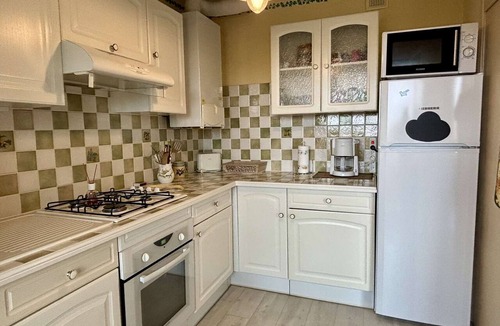 Argeles Plage Apartment | Apartment with air conditioning and parking near the beach - 6 people