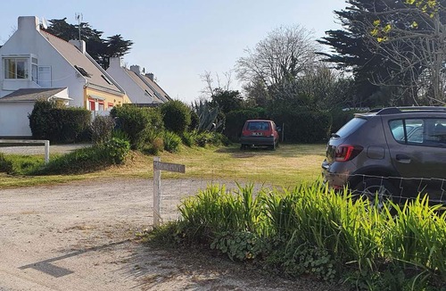 Le Palais Apartment | Apartment with garden and terrace, pets allowed, parking included