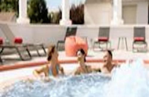 Chatel-Guyon Apartment | Apartment with loft in holiday park