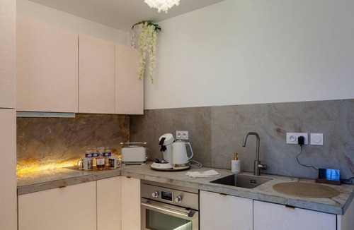 Vierzon Apartment | Apartment with spa and sauna, Vierzon historical center