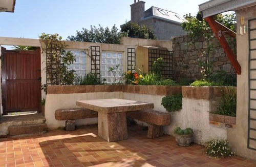 Tregastel Apartment | Apartment with Terrace, WIFI, Pets Allowed, Parking in Trégastel