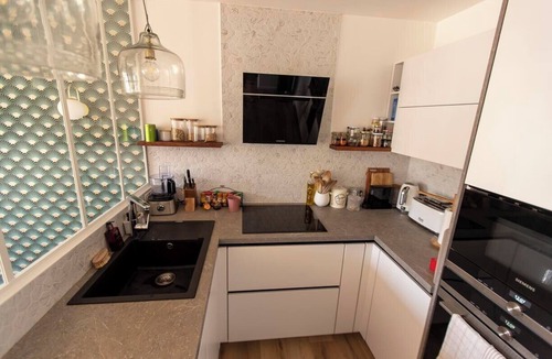 Combat Apartment | Apartment with terrace and view of Paris