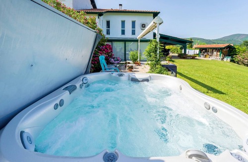 Urrugne Apartment | Apartment "Xokoa" with Mountain View, Private Terrace and Wi-Fi