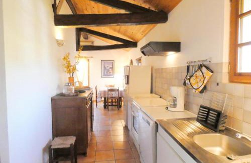 Herm House | Apiculteur