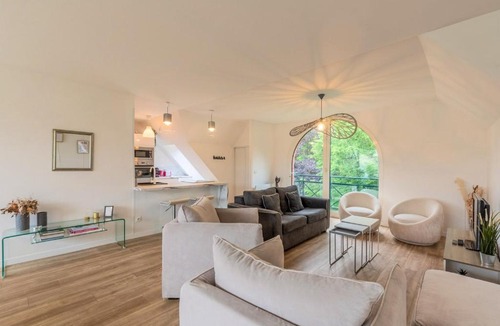 Roubaix Apartment | Appart 3 chambres avec parking privé et terrasse